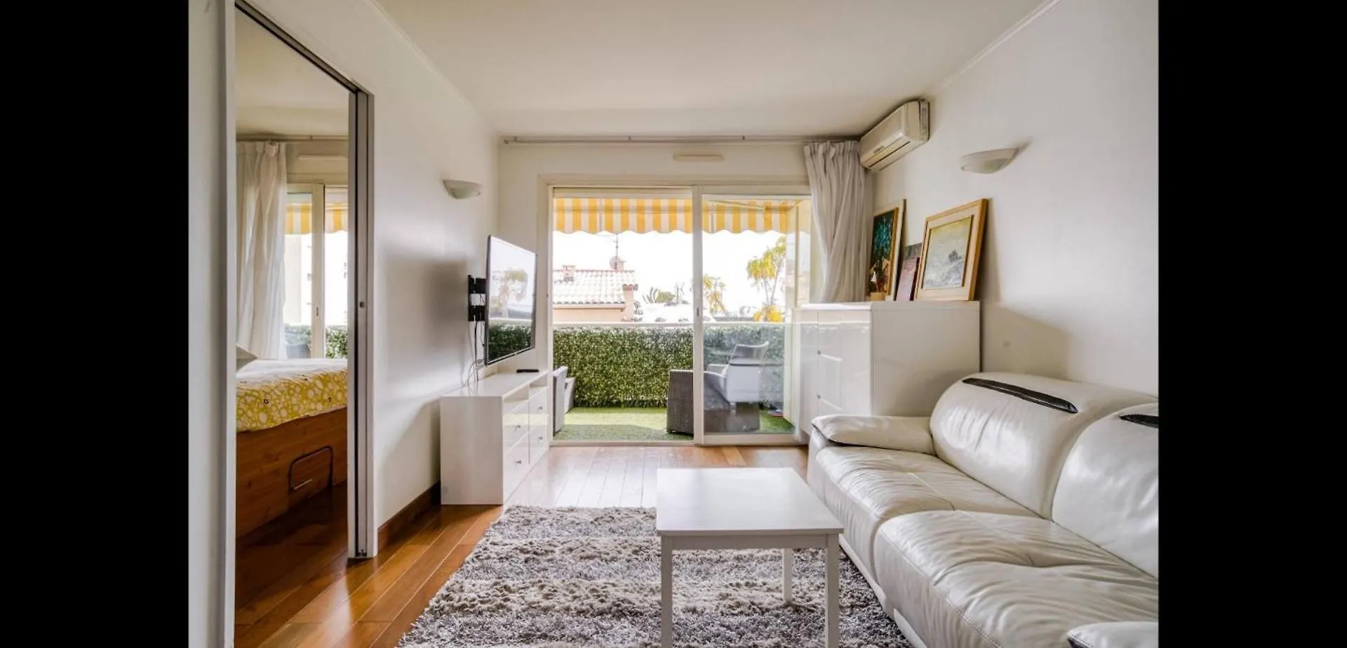 Apartamento Beach & Airport Appartement Saint-Laurent-du-Var França